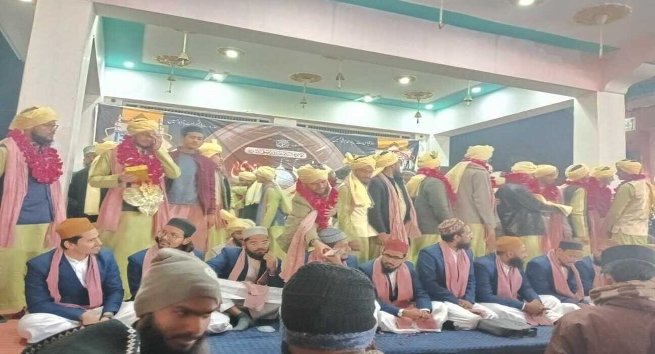 عرس نوری کے موقع پر 108 فرزندان اسلام دستار علم و فضل اور تاج حفظ و قرات سے سرفراز 5