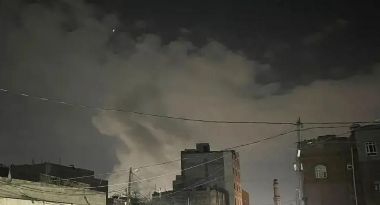 امریکہ کے یمن میں حوثیوں پر فضائی حملے 5