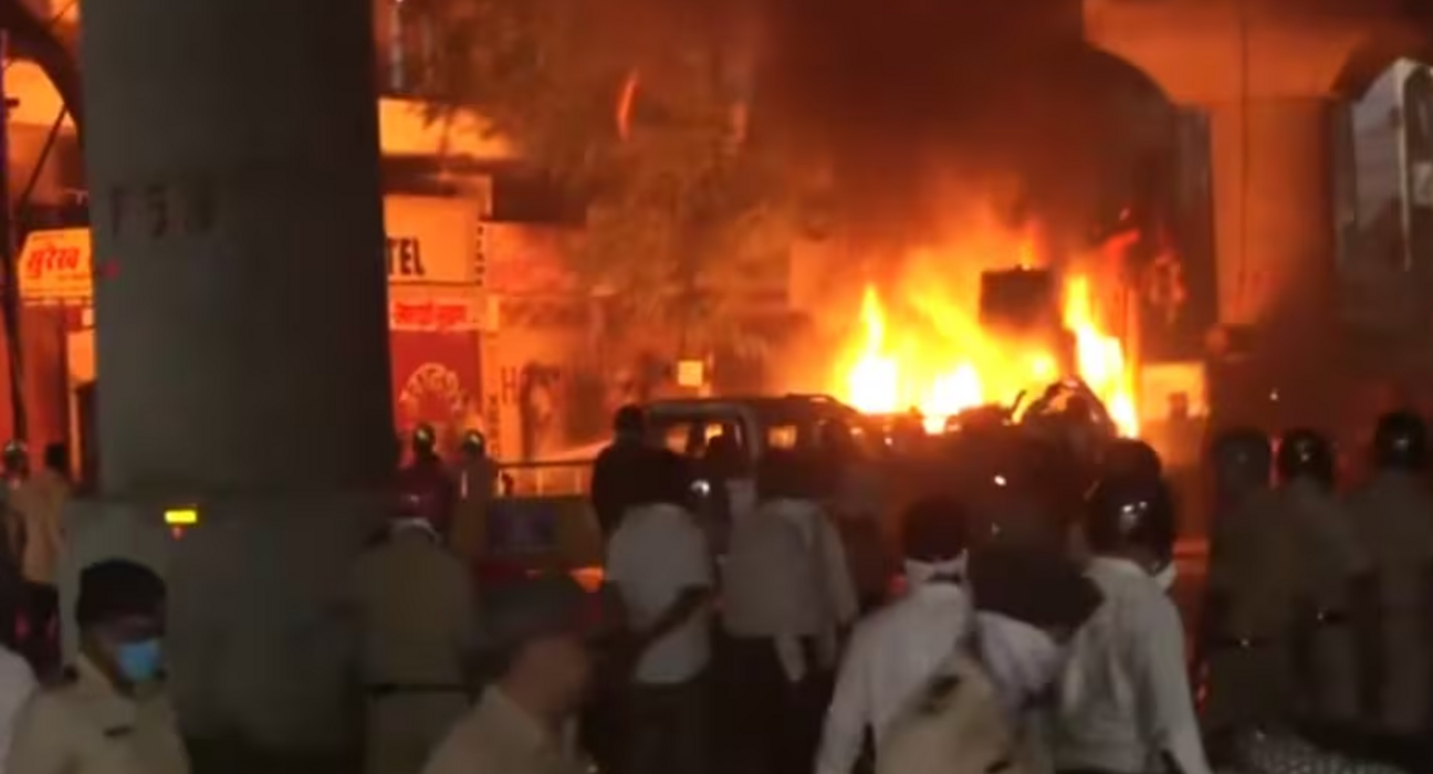 ناگ پورمیں تشدد، پولیس کی بھاری تعیناتی 5