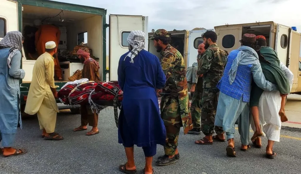 افغانستان میں زلزلہ، مشرقی صوبوں میں تباہی، درجنوں ہلاک اور زخمی 6